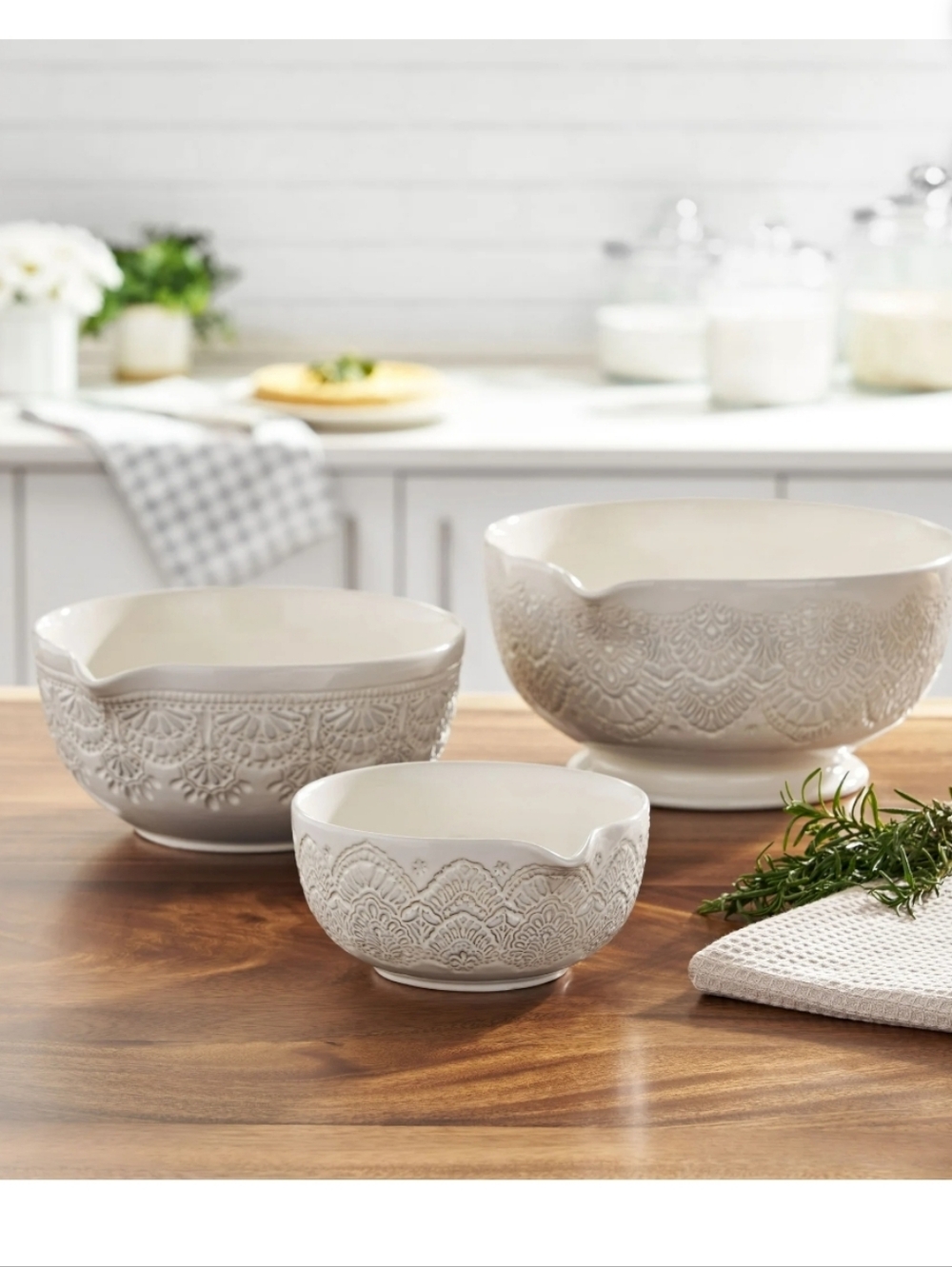 New Pioneer Woman Vintage Lace Linen Embossed Ceramic Mixing Bowls - 3 Piece Set